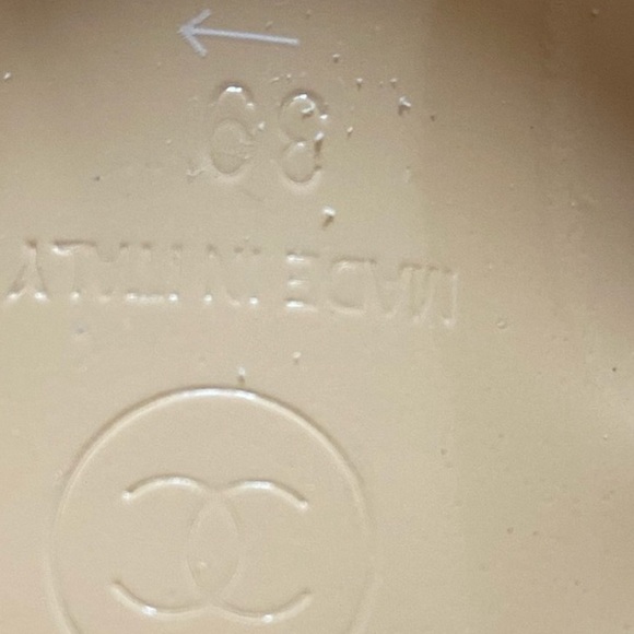 Brand New Chanel and 💯 authentic - Picture 5 of 7